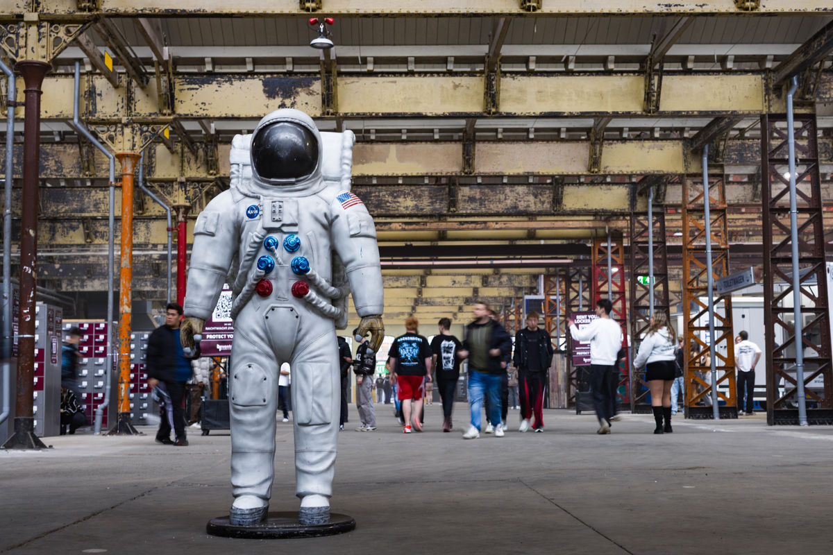 Loading... just a sec